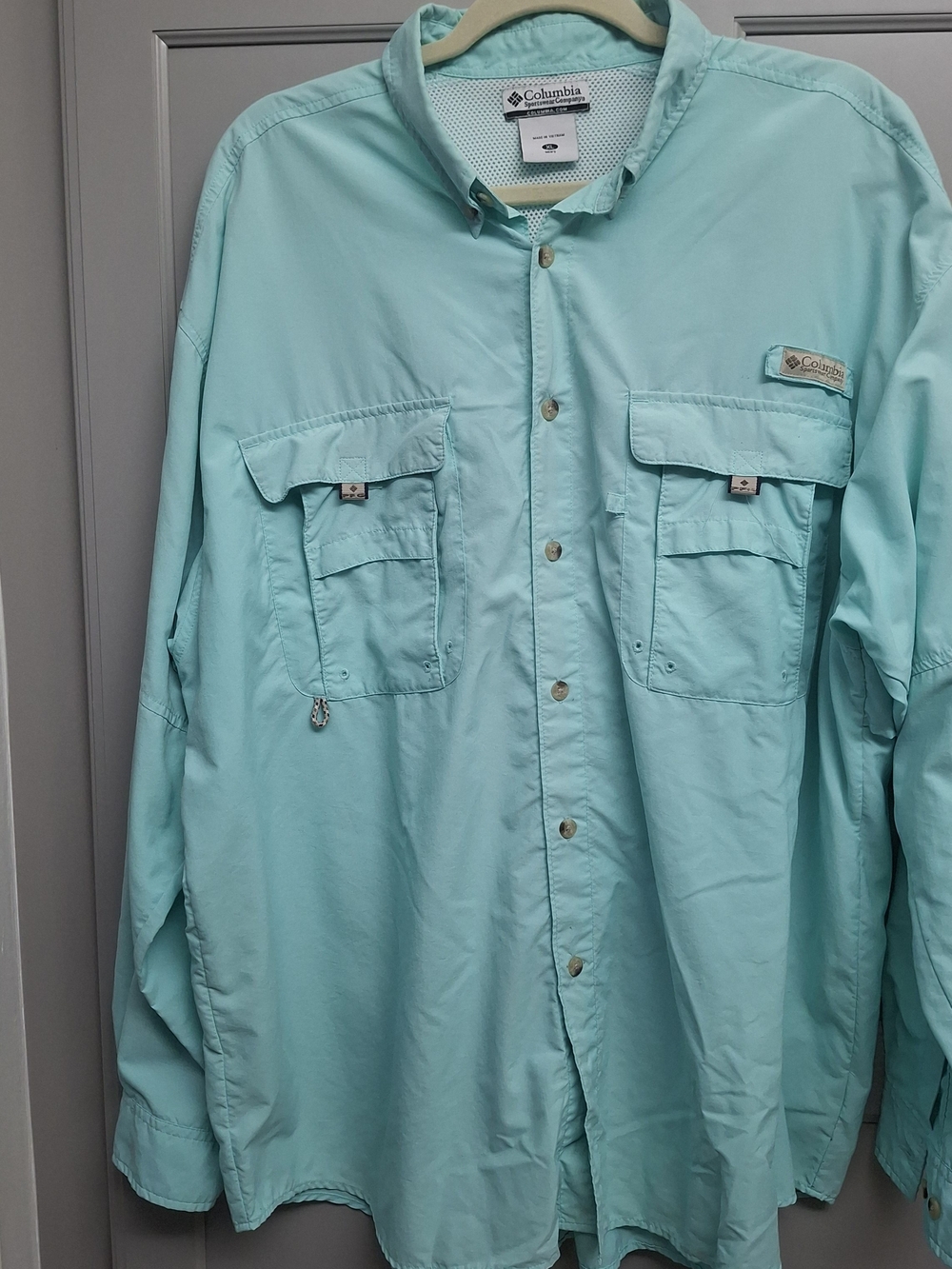 Columbia Men's PFG XL Fishing Shirt Long Sleeve, Button-Up, Vented Back, Blue